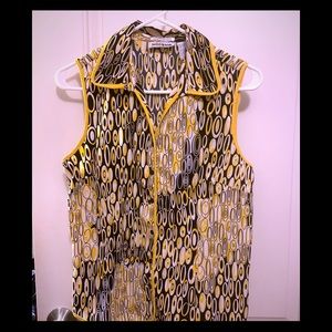 5/$25🌸  Women’s button up sleeveless top